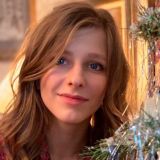 Арзамасова сложила руки в молитве после слухов о беременности от Авербуха