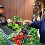 В России за неделю резко подорожали овощи и водка