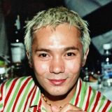 Помешалась в борьбе за наследство: любовница забаррикадировалась в квартире Яковлева из 