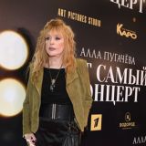 Неожиданно всплыли фото полуголой пенсионерки Пугачевой