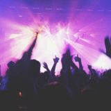 Известный певец о тяжелом положении лишившихся дохода звезд