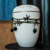 Разворошили и закопали: В урне с прахом умершего от анального разрыва Шевчука искали 