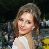 Арзамасова превратилась в бабушку после свадьбы с 47-летним Авербухом 