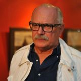 Михалков лишил финансовой поддержки семью Баталова