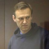 Песков о деле Навального: Оскорблять ветеранов нельзя