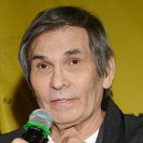 Многочисленные ушибы и кровь: 