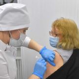 Собянин дал старт клиническим исследованиям однофазной вакцины 