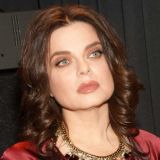 47-летняя Наташа Королева в коротких шортиках вызвала оторопь