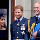 Разъяренный принц Уильям приложил брата Гарри за споры с Елизаветой II