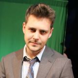 Будь как дома: Путин дал российское гражданство сербскому актеру Биковичу