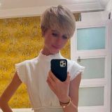 Разбил не одно девичье сердце:  Мирослава Карпович показала красавца-брата