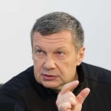 Соловьев призвал Россию ответить ударом по Украине из-за обострения на Донбассе