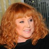 Репетиция похорон: Увядающая Пугачева нацепила траурный балахон