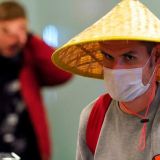 Заболеваемость коронавирусом сократилась в России за сутки