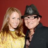 Жена Диброва своим видом взбаламутила россиян