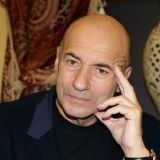 Крутой развлекал звездных гостей на шумном и пьяном празднике сестры