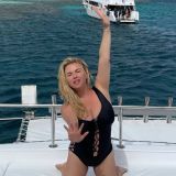 Врачи настояли: обострившаяся нехорошая болезнь вынудила Семенович носить маску