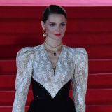 Верх вот-вот соскользнет: встретившая мужа после разлуки Боярская предстала в сексапильном виде