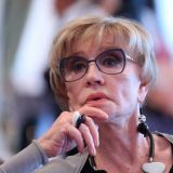 Мышцы атрофировались: из-за неудачной пластики Алентова не может открыть глаза