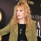 Инсульт? Народ бьет тревогу из-за перекошенного лица Пугачевой