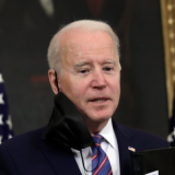 Политолог Яхно о разговоре Байдена и Зеленского: Украине нужно обратить внимание на внутренние проблемы 