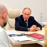 Путин о своем визите в больницу в Коммунарке: Надо было увидеть своими глазами