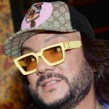 Давно не мальчик: Михалков потешался над седокудрым Киркоровым на глазах многочисленных гостей 