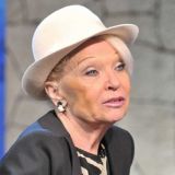 Срочно: 80-летнюю Светличную экстренно госпитализировали