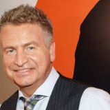 Ого! Народ ахнул при виде больших яиц Агутина