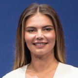 Видны все прелести: Кабаева возмутила россиян слишком откровенным нарядом