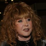 Пугачева начала скрывать Лизу и Гарри от родственников