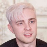 Крид с золотыми зубами похвастался часами за полтора миллиона