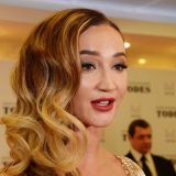 Бузова и Летучая сцепились из-за скандала с МХАТом