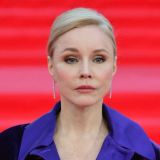 Веселую вдову Зудину застукали за поцелуями с молодым артистом