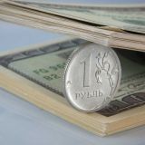 Наступил подходящий момент: россиянам посоветовали запастить валютой