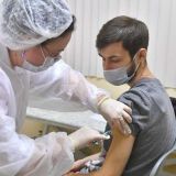 Глава Минтруда заявил о законности отстранения от работы за отказ от вакцинации