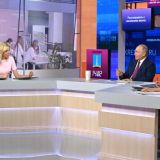 Учительница из Москвы опровергла сообщения об угрозе увольнения из-за обращения ее мужа к Путину