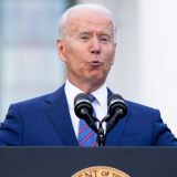 Замешкавшийся после вопроса о России Байден возмутил американцев: Ушел на пенсию много лет назад