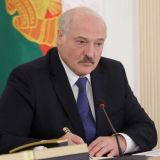Политик Корнеенко предложил Меркель не реагировать на Лукашенко: Моська лает на слона