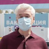Собянин: За последние сутки прививку от COVID-19 получили более 105 тысяч человек