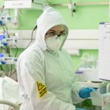 Меньше 24 тысяч человек заболели ковидом в России за сутки