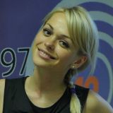 Блуждающий взгляд и трясущиеся руки: Хилькевич взвыла после контакта с Бузовой