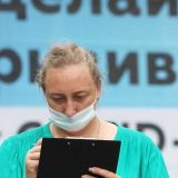 Роструд разъяснил правила отстранения от работы непривитых россиян 