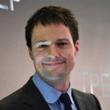 В Сети появились кадры семейного отдыха Акиньшиной и Козловского: на море с детьми