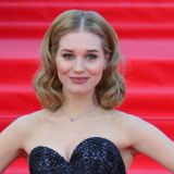 Угоревшая без мужика Асмус показала набухшие соски: Дети смотрят