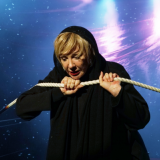 Яковлева оправдалась за поведение сына-скандалиста