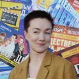 Оголившая грудь Мороз шокировала откровенностью