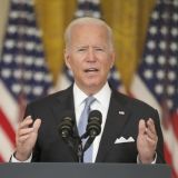 Рейтинг Байдена упал на фоне событий в Афганистане