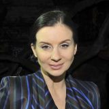 Известная актриса страстно схватилась за аппетитные яблочки Стриженовой