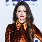 Полоскала после каждого поцелуя: известная актриса сожгла рот антисептиком